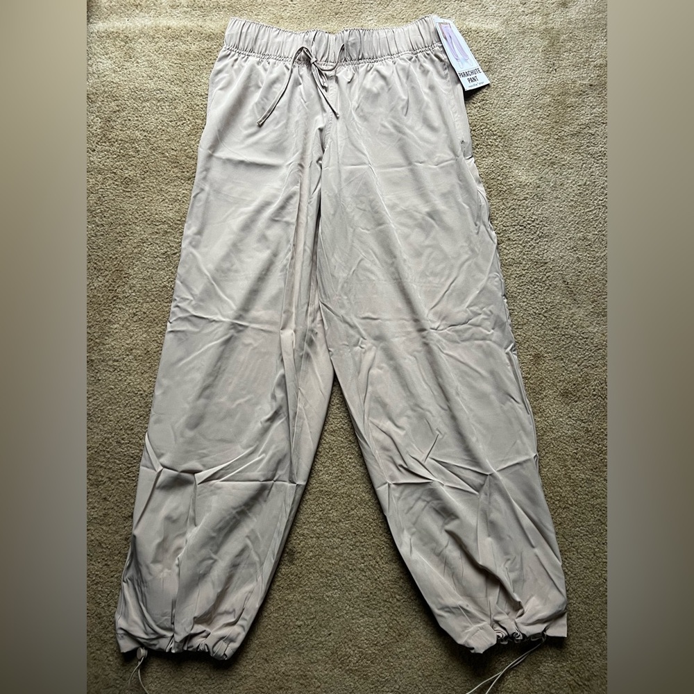 Vanilla Star parachute pant size M